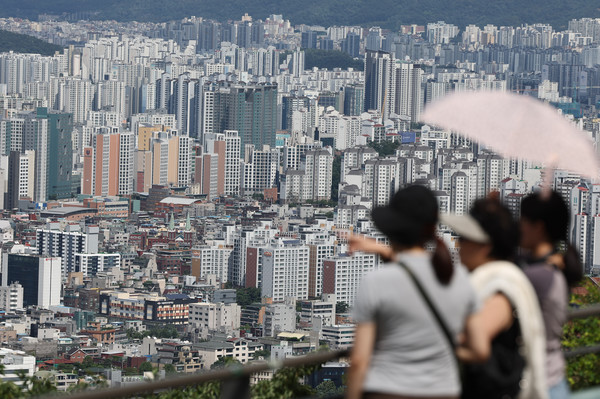서울 남산에서 바라본 서울 시내 모습. 사진=연합뉴스