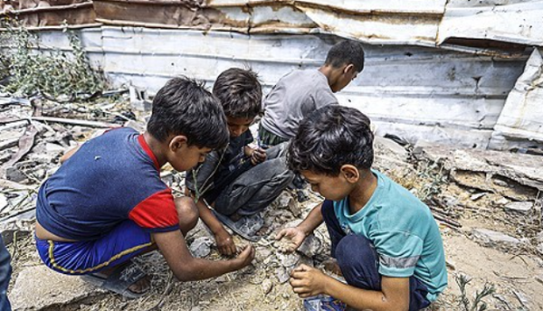 가자지구의 폐허의 아이들. 사진=연합뉴스