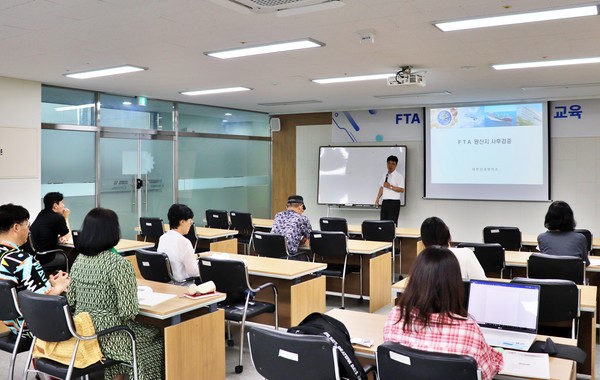 세종상공회의소는 21일 본관 5층 회의실에서 지역 수출기업 임직원을 대상으로 'FTA원산지 사후검증 대응교육'을 진행했다. 출처=세종상의