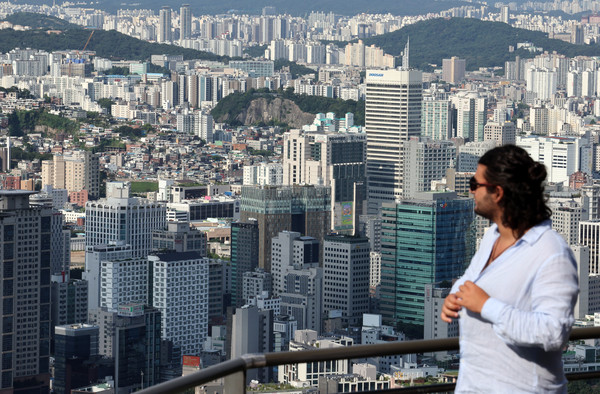 서울 남산에서 바라본 아파트 등 모습. 사진=연합뉴스