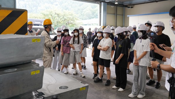 구미 해평중 학생들, 영풍 석포제련소서 환경 체험학습. 사진=영풍
