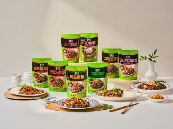 실온 짜장 소스 8종. 사진=풀무원식품