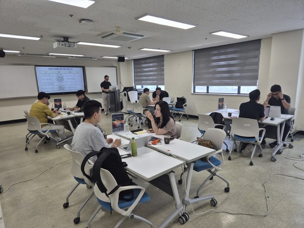 국립한밭대학교 창업지원단은 지난 7월부터 약 2개월간 초기 창업기업의 사업아이템 마케팅 전략강화와 시장진출 지원을 위한 '마켓 파이오니어' 프로그램을 운영했다. 출처=국립한밭대