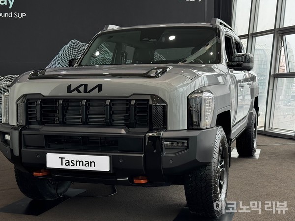 기아 타스만이 전시돼있다. 사진=양정민 이코노믹리뷰 기자
