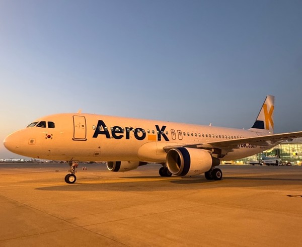 에어로케이항공의 8호기가 인천공항에 도착해있다. 사진=에어로케이항공