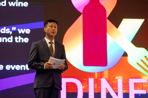 9월 26일 JW 메리어트 동대문 스퀘어 서울에서 열린 ‘홍콩 메가 이벤트 쇼케이스 미디어 런천’에서 김윤호 홍콩관광청 한국지사장이 발표를 하고 있다. 사진= 홍콩관광청