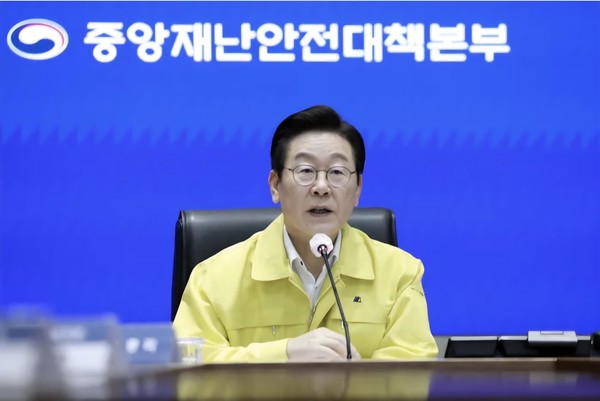 이재명 대통령이 28일 정부서울청사 중앙재난상황실에서 열린 국가정보자원관리원 화재 관련 중앙재난안전대책본부 회의에서 발언하고 있다. 사진=연합뉴스.