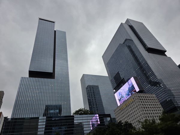 서울 강남역 주변 삼성 서초사옥. 사진=김호성 기자.