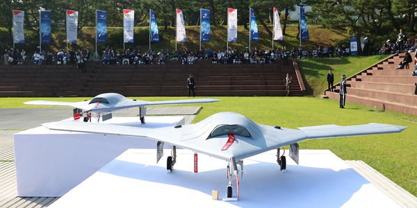 충남 계룡대 대연병장에서 무인기 모형이 전시돼 있다. 사진=연합뉴스