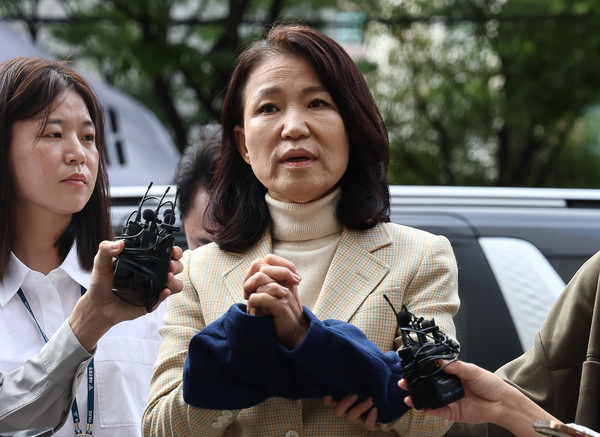 이진숙 전 방송통신위원장이 4일 오후 체포적부심사를 받기 위해 서울남부지법으로 들어서며 발언하고 있다. 사진=연합뉴스