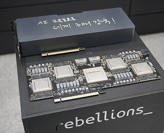 이재명 대통령이 리벨리온을 방문해 글을 남겼다. 사진=연합뉴스