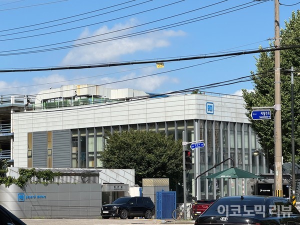 한국GM 부평공장 서문. 사진=양정민 이코노믹리뷰 기자