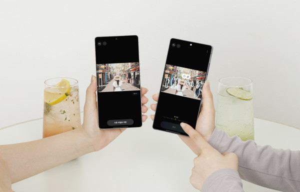 갤럭시 AI 기능 '포토 어시스트'의 '생성형 편집' 기능을 사용하는 모습. 사진=삼성전자