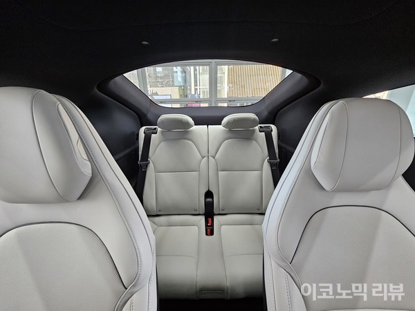 테슬라 모델YL 3열 공간