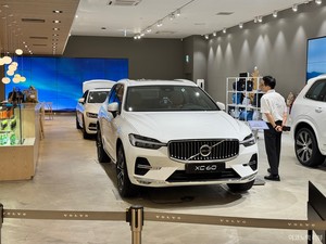 698346 657840 3440 v150